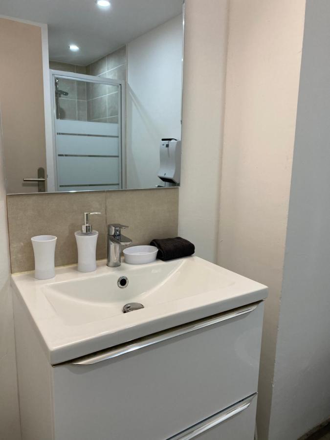 Appartement Loft Маноск Экстерьер фото